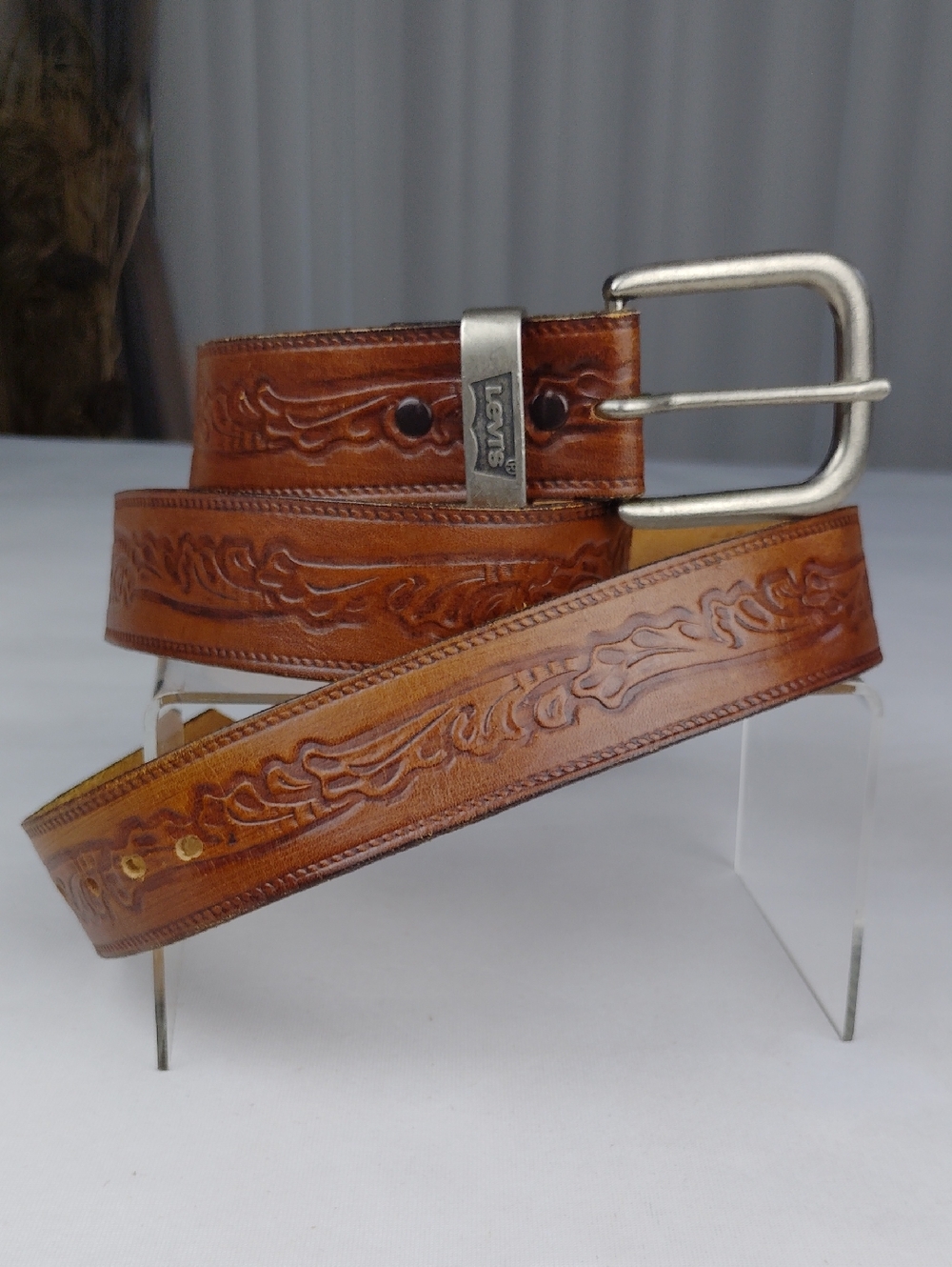 Levi's Leather Tooled Mens Belt.